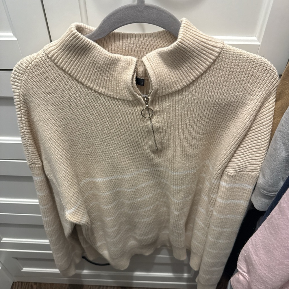 Elegant Cream Women's Turtleneck Sweater